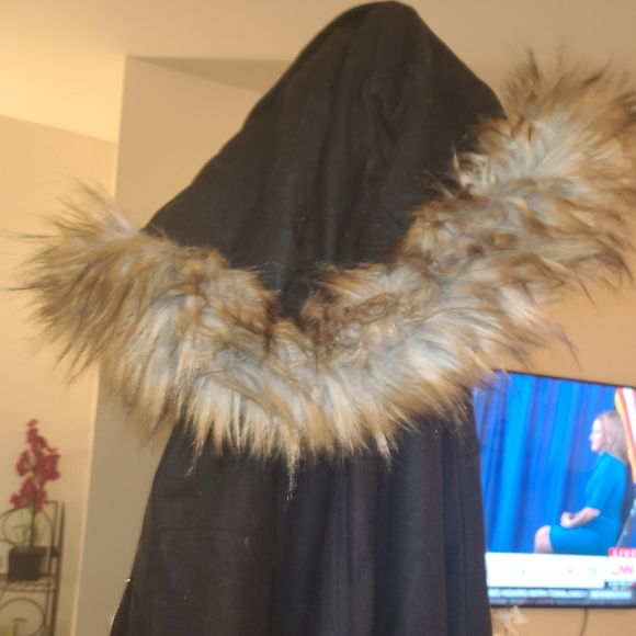 Michael Kors Women's Coat - Picture 3 of 3